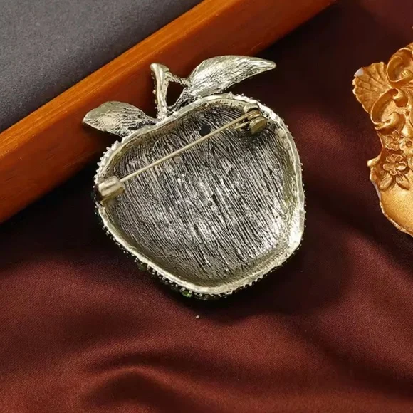 Betsey Johnson Apple Green Red Crystal Brooch - Picture 6 of 9